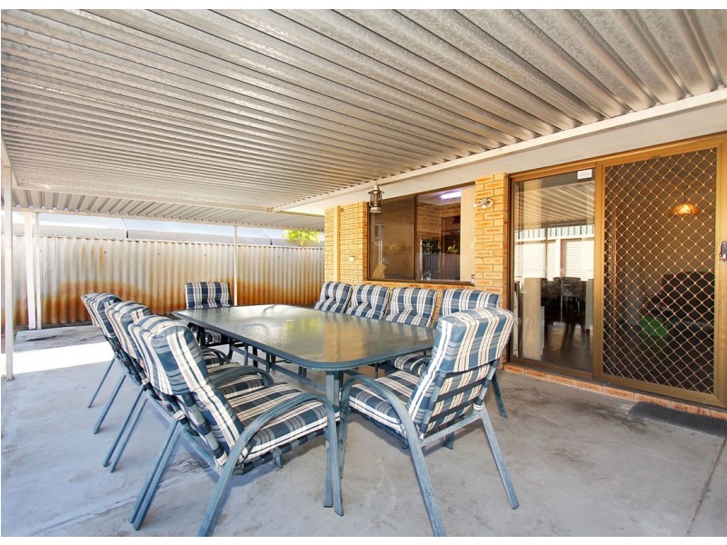 9 Walkington Way, Eden Hill WA 6054