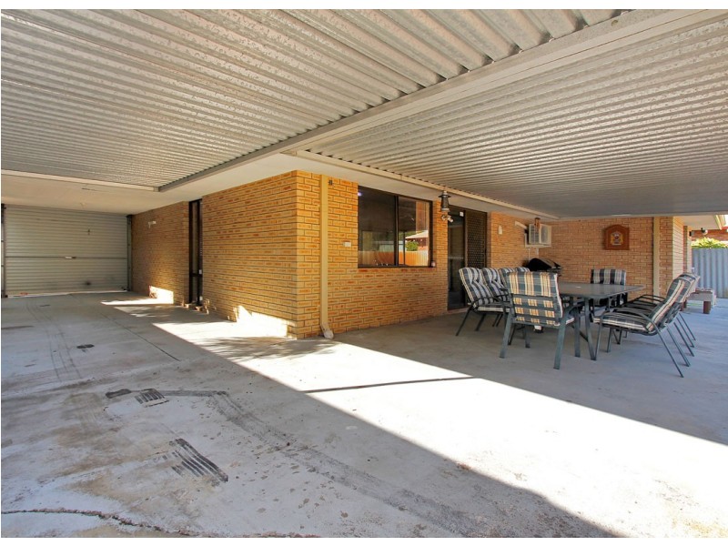 9 Walkington Way, Eden Hill WA 6054