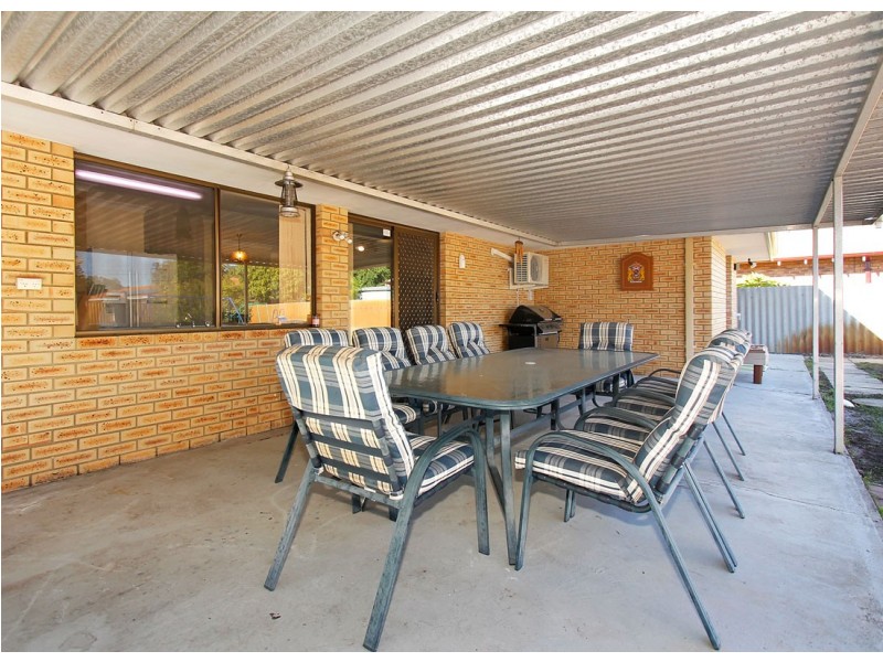 9 Walkington Way, Eden Hill WA 6054