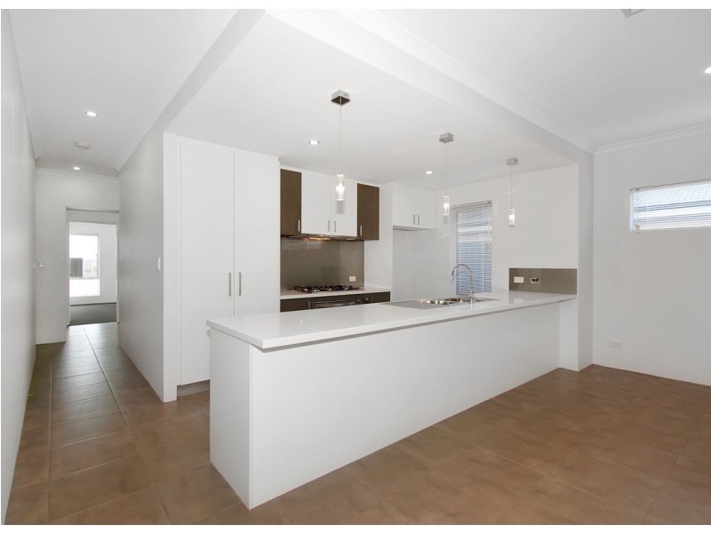 28 Litchfield Circle, Wandi WA 6167