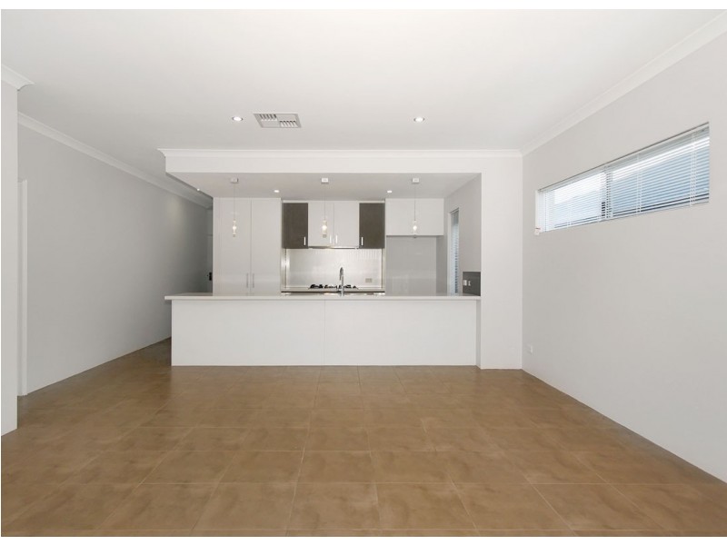 28 Litchfield Circle, Wandi WA 6167