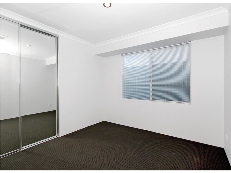 28 Litchfield Circle, Wandi WA 6167
