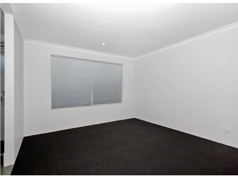 28 Litchfield Circle, Wandi WA 6167