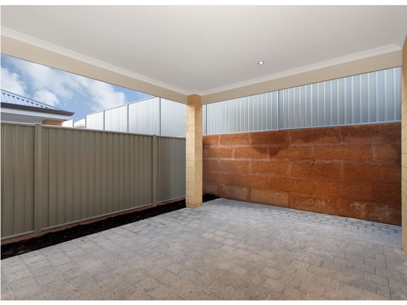 28 Litchfield Circle, Wandi WA 6167