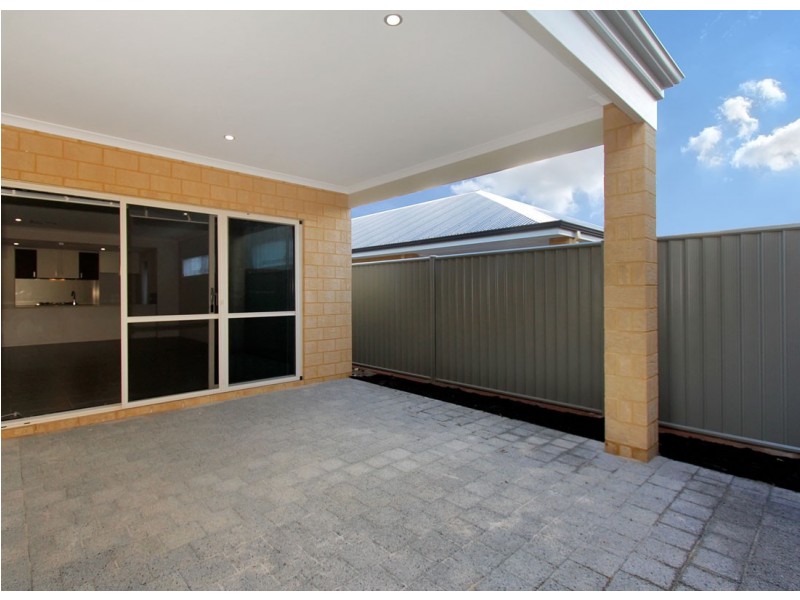 28 Litchfield Circle, Wandi WA 6167