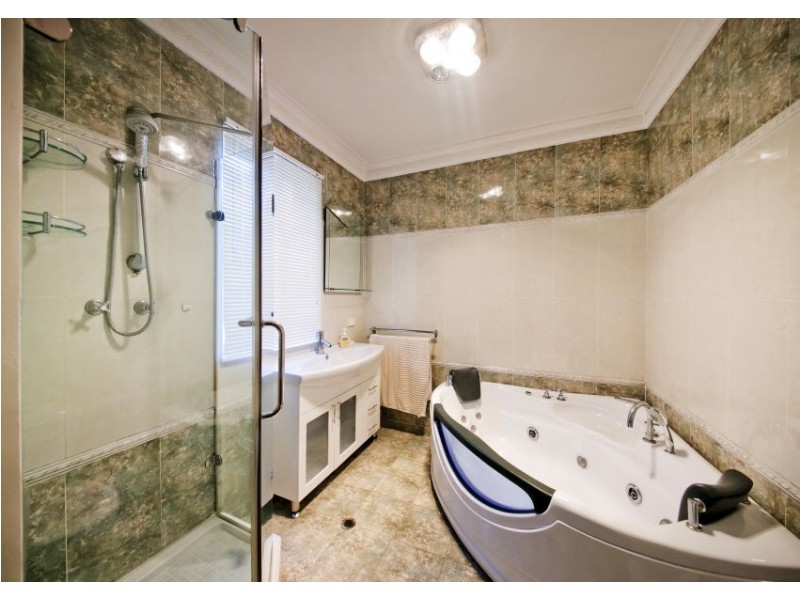 5 Northmoor Road, Eden Hill WA 6054