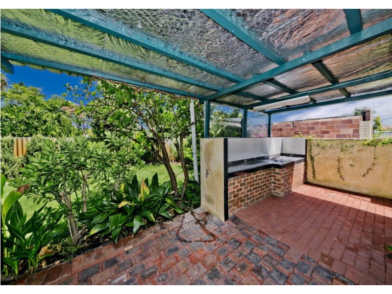 5 Northmoor Road, Eden Hill WA 6054