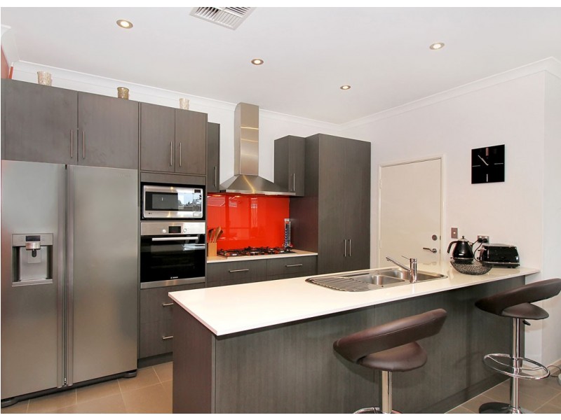 1B Randwick Bend, Harrisdale WA 6112