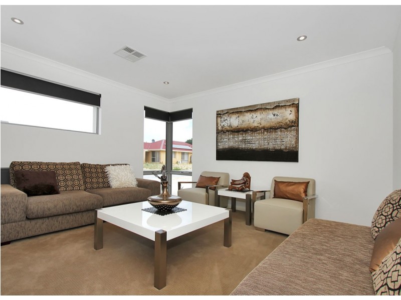 1B Randwick Bend, Harrisdale WA 6112