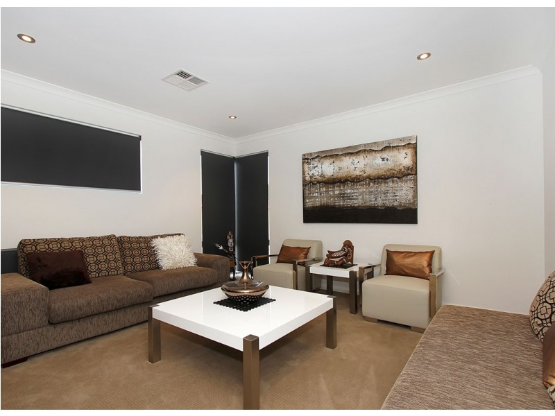 1B Randwick Bend, Harrisdale WA 6112