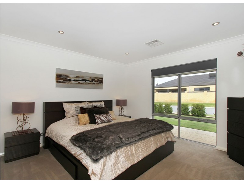 1B Randwick Bend, Harrisdale WA 6112