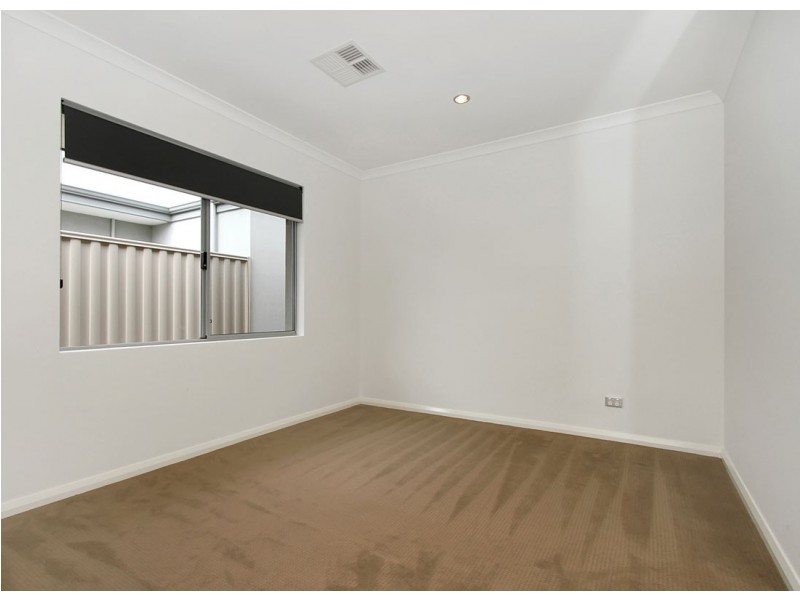 1B Randwick Bend, Harrisdale WA 6112