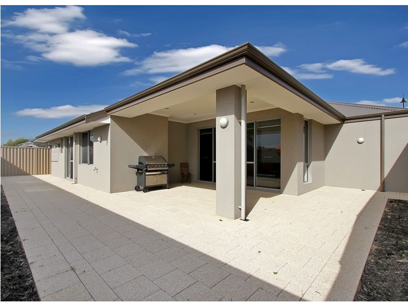 1B Randwick Bend, Harrisdale WA 6112