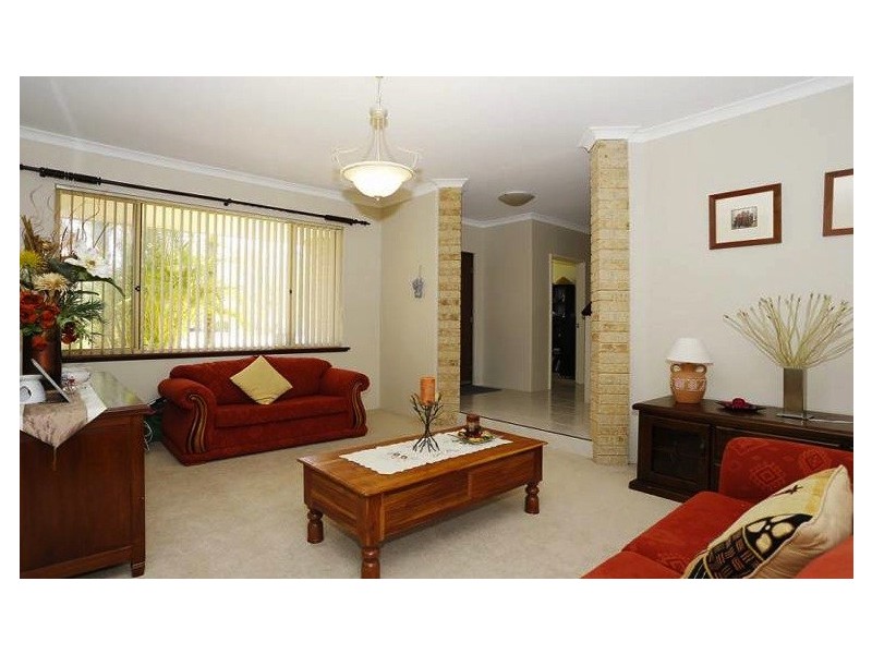 12 Larkspur Lane, Ballajura WA 6066