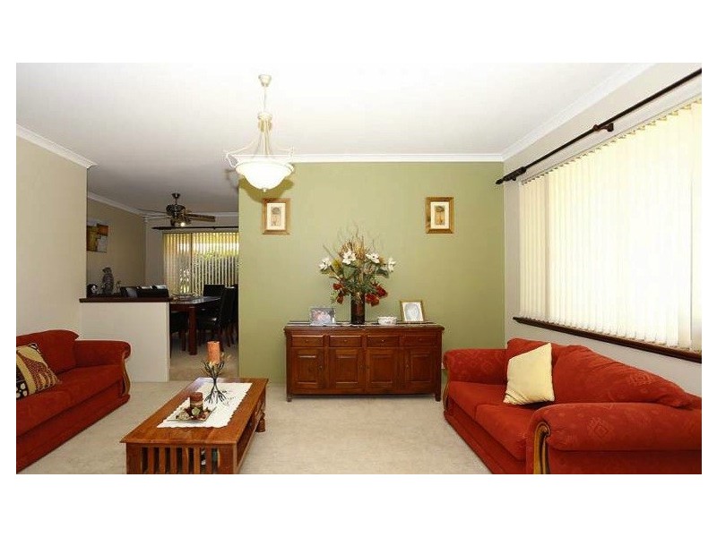 12 Larkspur Lane, Ballajura WA 6066