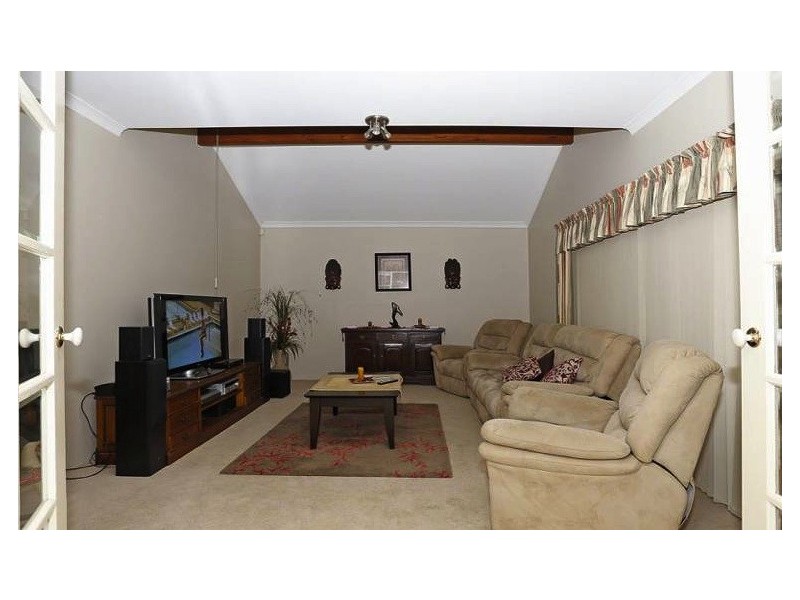 12 Larkspur Lane, Ballajura WA 6066