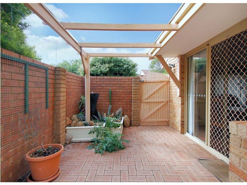 2/9 Tanner Place, Morley WA 6062