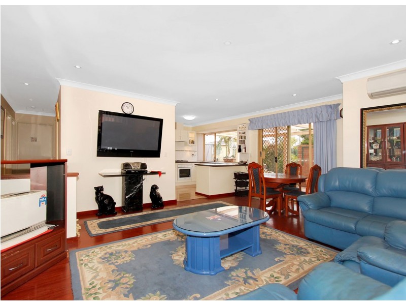 2/9 Tanner Place, Morley WA 6062