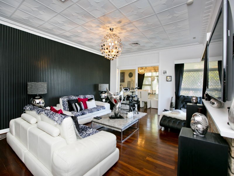 33 Elabana Crescent, Dianella WA 6059