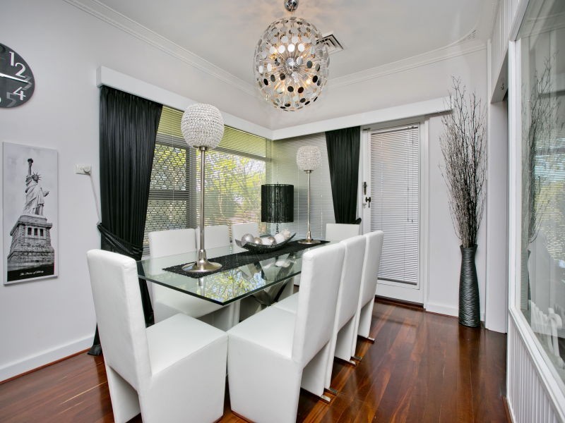 33 Elabana Crescent, Dianella WA 6059