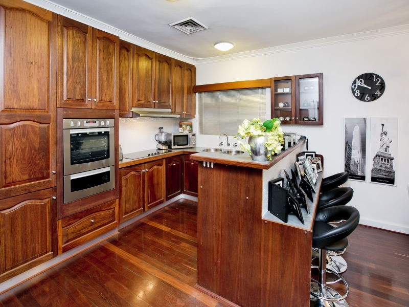 33 Elabana Crescent, Dianella WA 6059