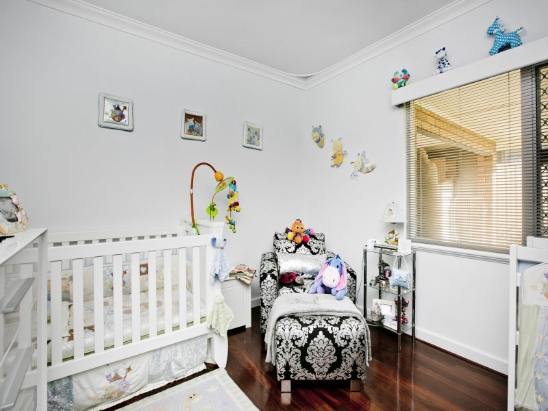 33 Elabana Crescent, Dianella WA 6059
