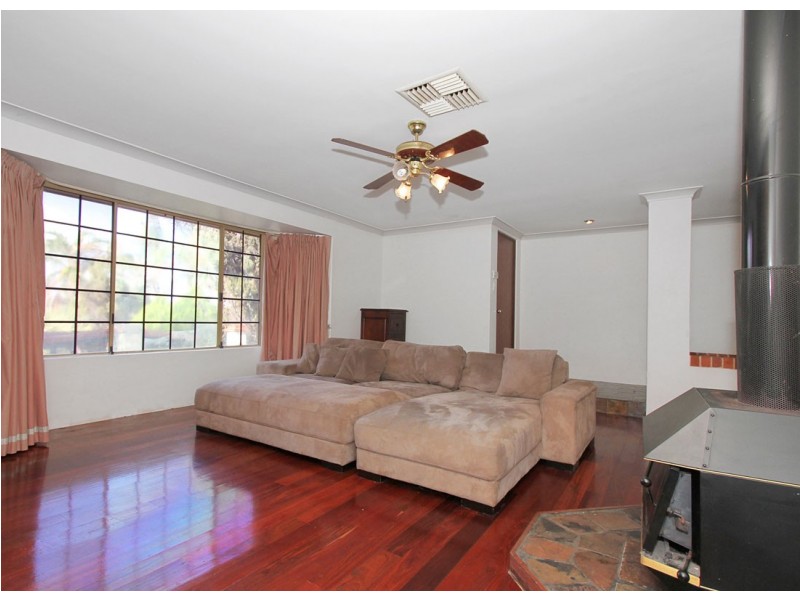 35 Coolibah Court, Ballajura WA 6066