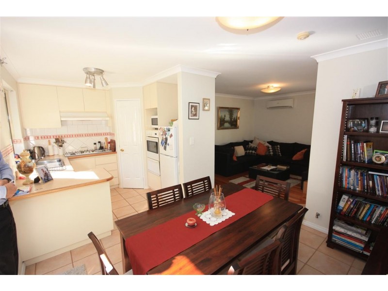 2/14 Wynyard Street, Yokine WA 6060