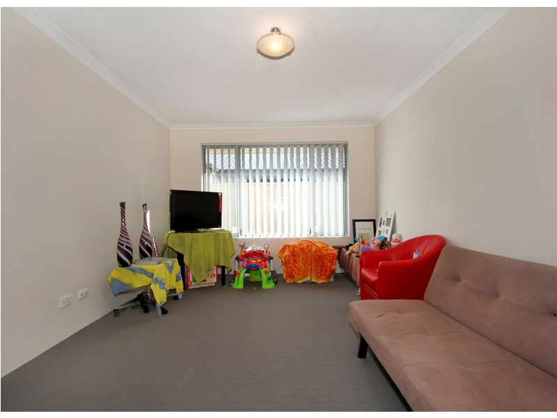 14 Kerner Avenue, Caversham WA 6055