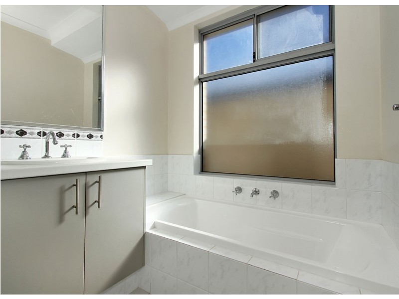 14 Kerner Avenue, Caversham WA 6055