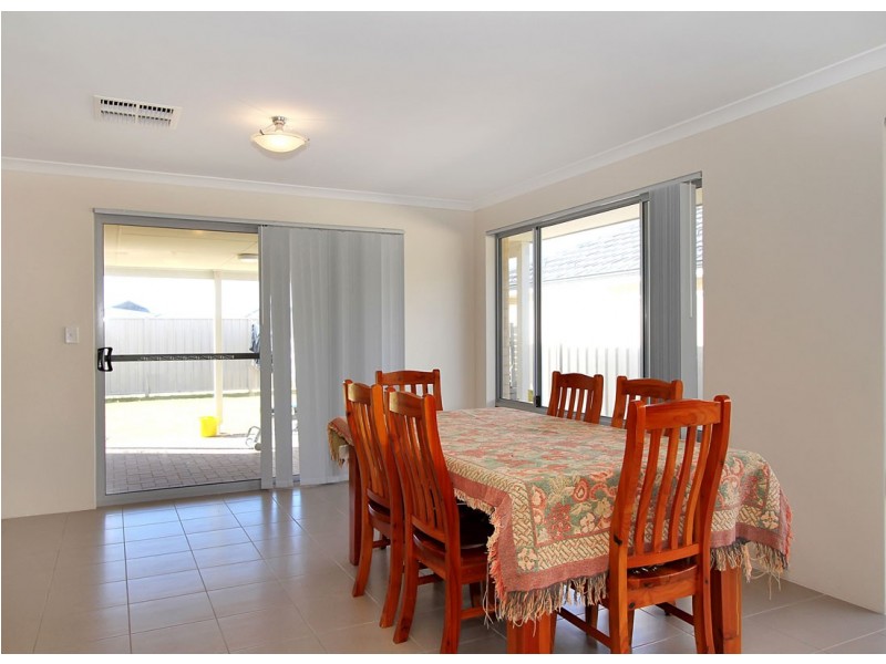 14 Kerner Avenue, Caversham WA 6055