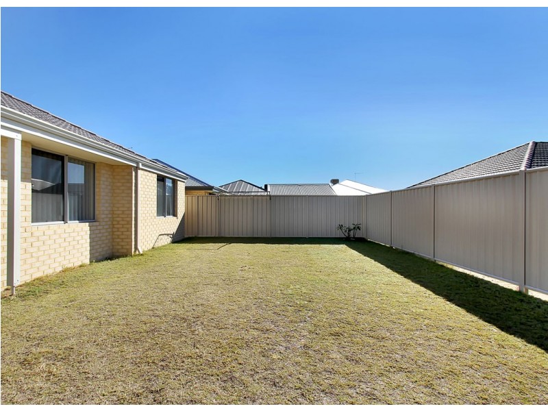 14 Kerner Avenue, Caversham WA 6055