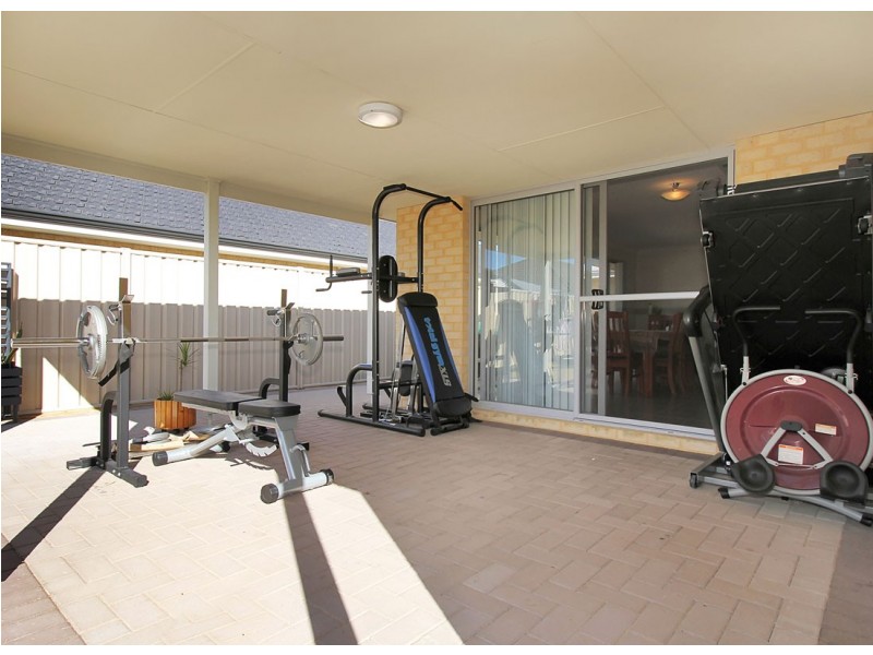 14 Kerner Avenue, Caversham WA 6055