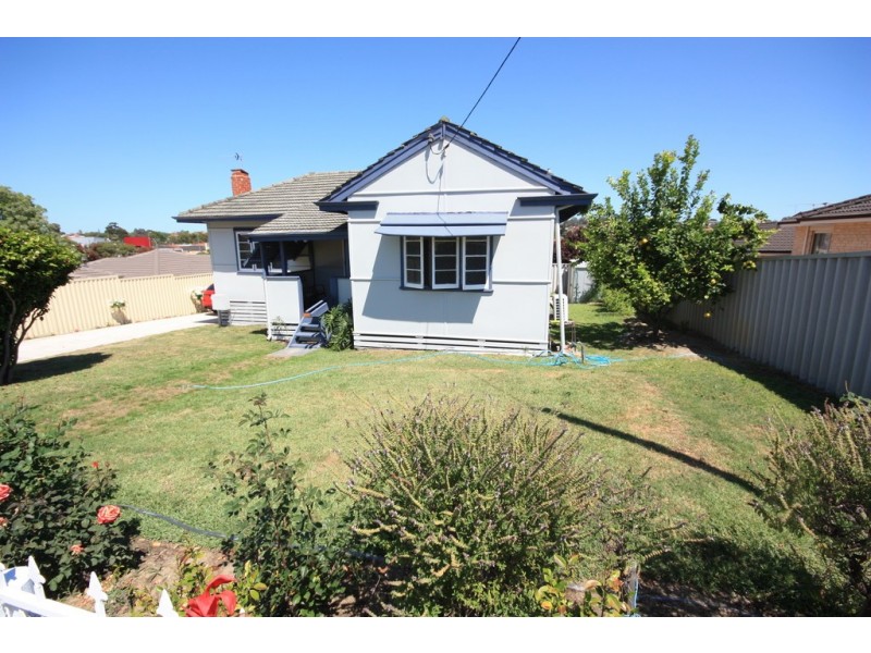 25 Flinders Street, Yokine WA 6060