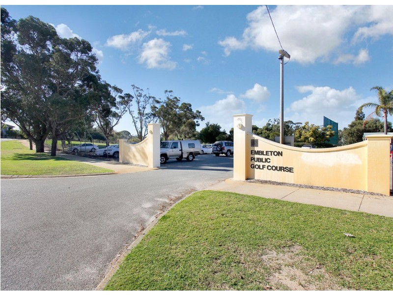 33 Parsons Street, Embleton WA 6062