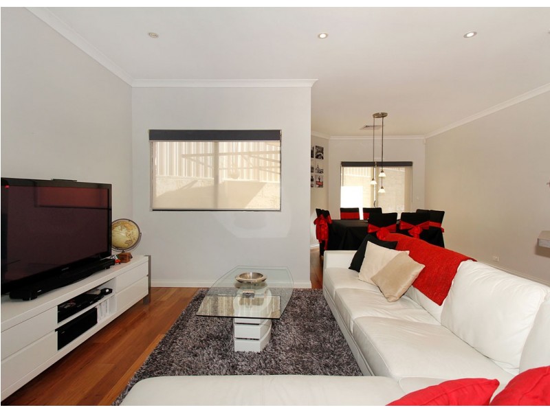 33 Parsons Street, Embleton WA 6062