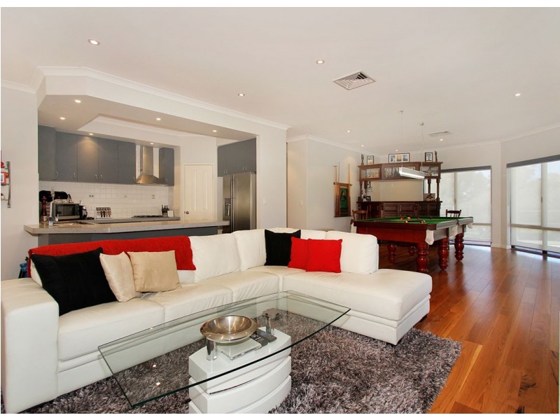 33 Parsons Street, Embleton WA 6062