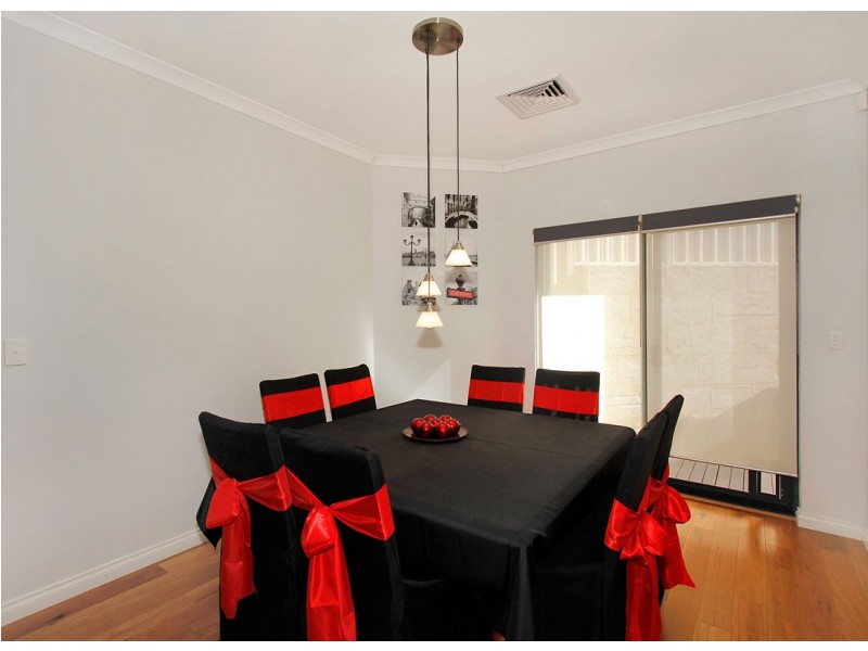 33 Parsons Street, Embleton WA 6062