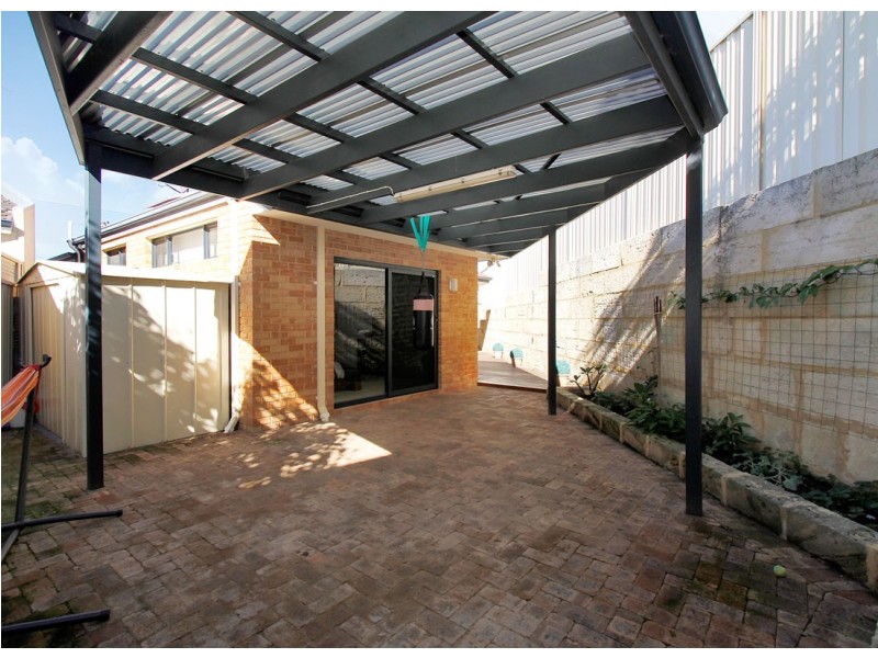 33 Parsons Street, Embleton WA 6062