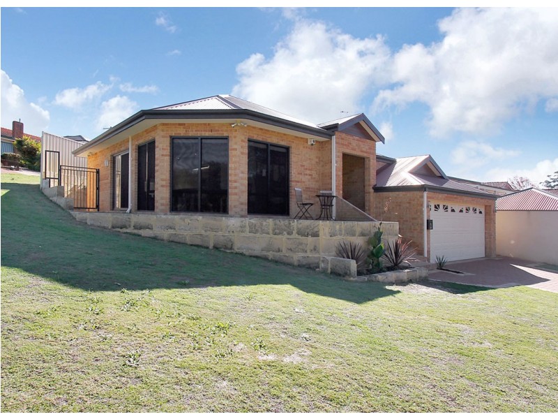 33 Parsons Street, Embleton WA 6062