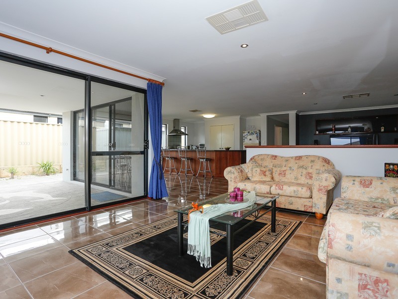 5 Hillsborough Parkway, Ridgewood WA 6030