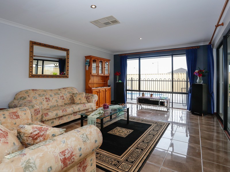 5 Hillsborough Parkway, Ridgewood WA 6030