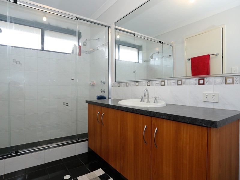 5 Hillsborough Parkway, Ridgewood WA 6030