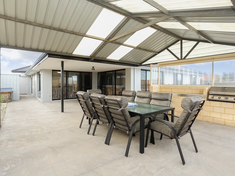 5 Hillsborough Parkway, Ridgewood WA 6030