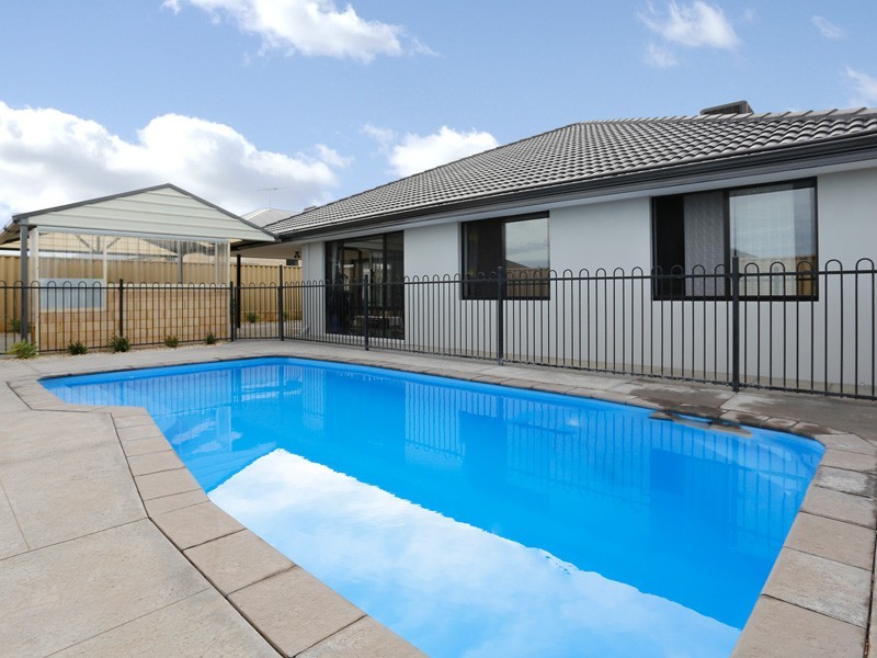 5 Hillsborough Parkway, Ridgewood WA 6030