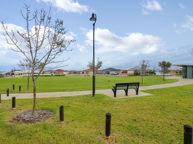 5 Hillsborough Parkway, Ridgewood WA 6030