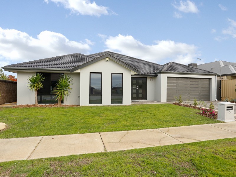 5 Hillsborough Parkway, Ridgewood WA 6030