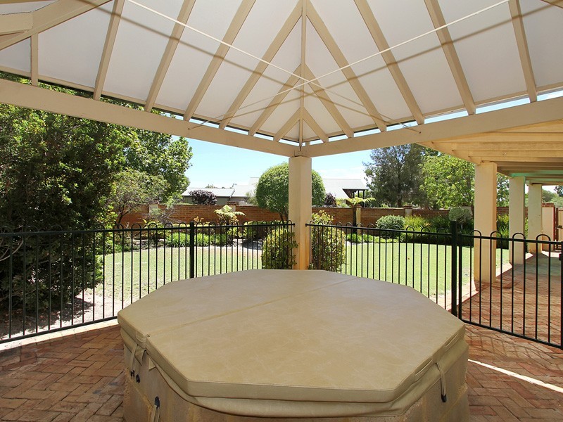 107 Lakey Street, Southern River WA 6110