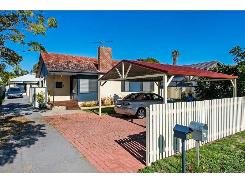 11 Sproxton Way, Embleton WA 6062