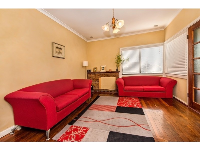 11 Sproxton Way, Embleton WA 6062